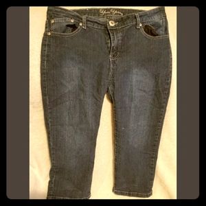 Yom Yom size 11 denim Capris